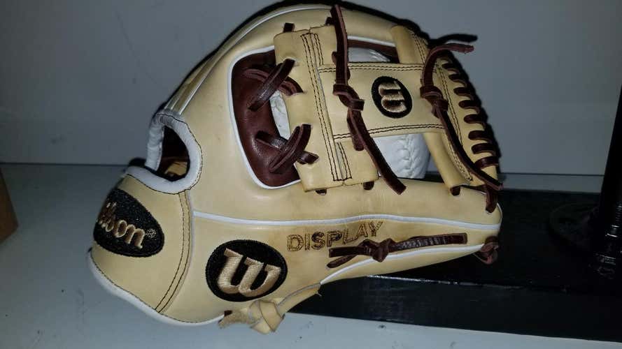 New Vendor Display A2000 1786 Glove 11.5"