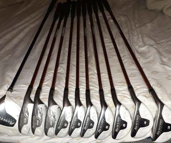 Used Men's Right Handed Iron Set Graphite Shaft