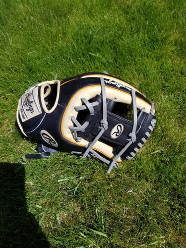 New Rawlings heart of the hide 11.75"