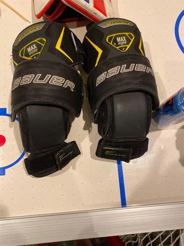 Used Bauer MAX SOR3 Knee Pads