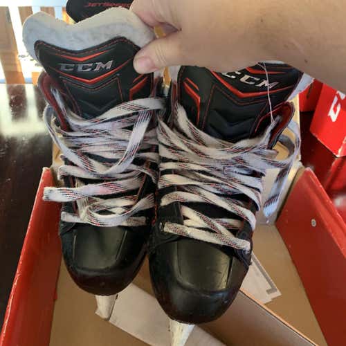 Used CCM JetSpeed 290 D&R (Regular) Size 1 Hockey Skates