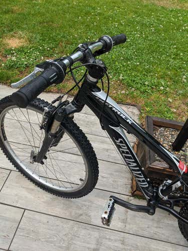 Specialized Front Suspension Youth Mountain Bike