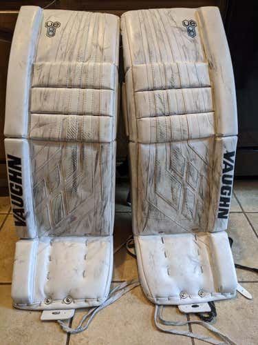 Used Senior 32" +2 Vaughn Goalie Leg Pads