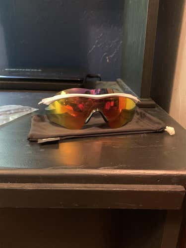 Adult One Size Fits All Oakley M2 XL Sunglasses w extra lens and earssocks