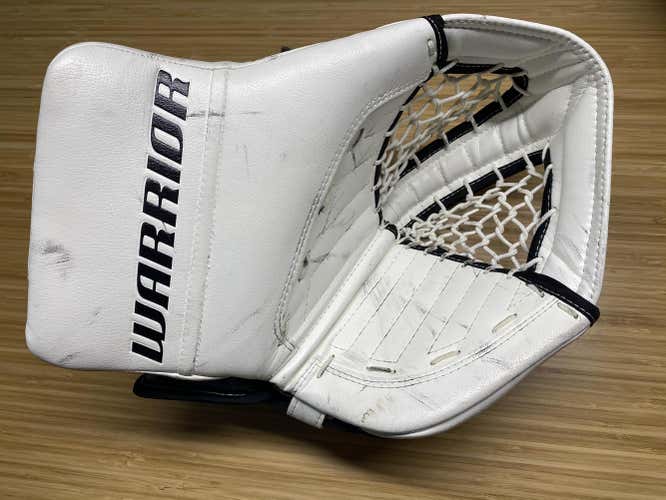 Warrior Ritual GT Classic Intermediate Goalie Glove - All White