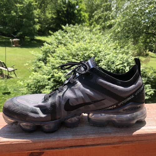 Gray Men's 10.5 Nike Air VaporMax Shoes