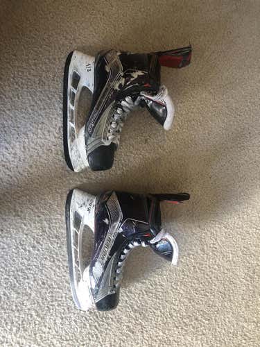 Senior Used Bauer Vapor 1X Hockey Skates Size 9