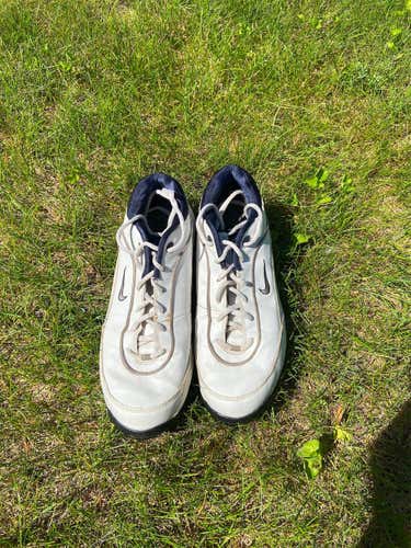 White Men's 9.5 Golf Shoes