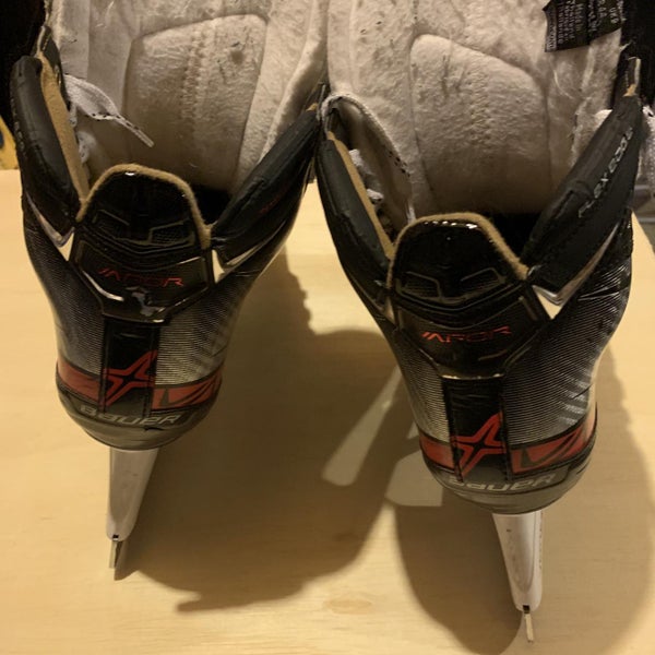 Used Bauer Vapor X2.9 EE (Extra Wide) Size 8.5 Hockey Goalie Skates