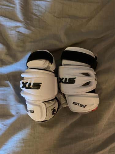 Used Medium STX Stallion Arm Pads