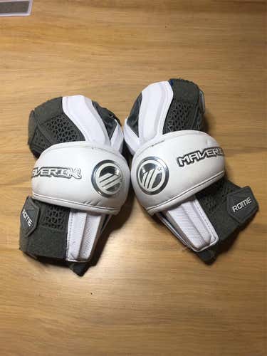 Used Large Maverik Rome Arm Pads