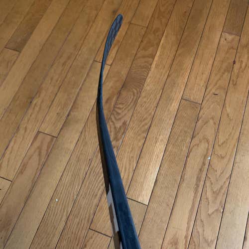 New Left Handed JetSpeed 65 Flex P28 McDavid Curve Hockey Stick