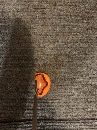Used Right Handed Earthwoods 34" Putter