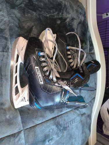 Used Bauer Nexus N8000 D&R (Regular)  Size 6.5 Hockey Skates