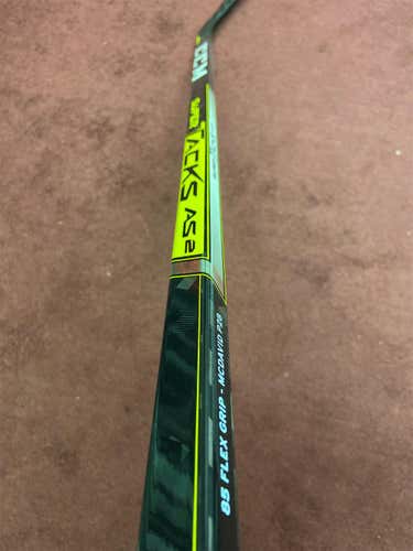 Right Handed 85 Flex P28 Super tacks AS2  Hockey Stick