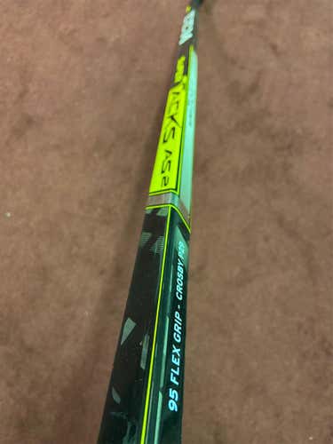 95 Flex P29 Right Handed Super tacks AS2  Hockey Stick