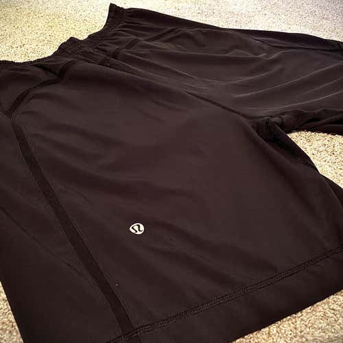 Black Lululemon Shorts Size L