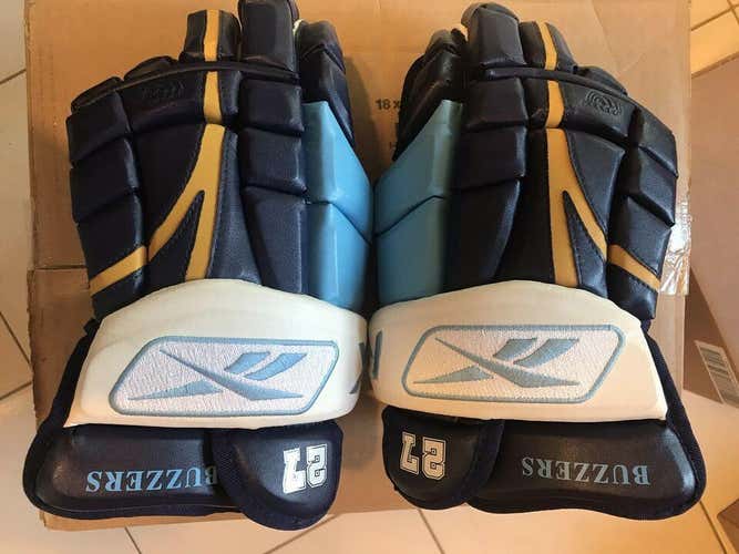 St Mikes Buzzers OHA Jr A Game Barely Used Senior Reebok Gloves 14" Pro Stock