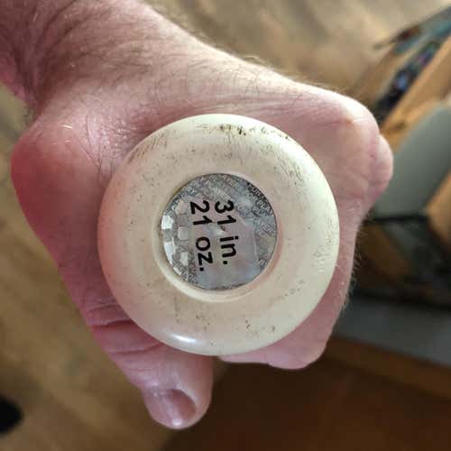 Used USSSA Certified Composite Maxum (-10) 21 oz 31" Bat