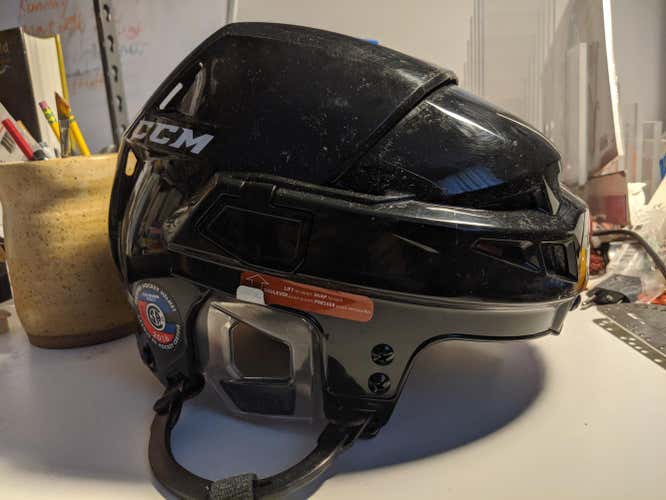 Black New Medium CCM Vector V10 Helmet