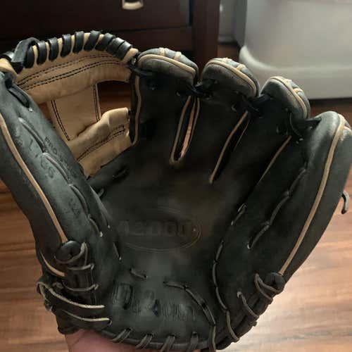 Used Right Handed A2000 1786 11.5" Baseball Glove