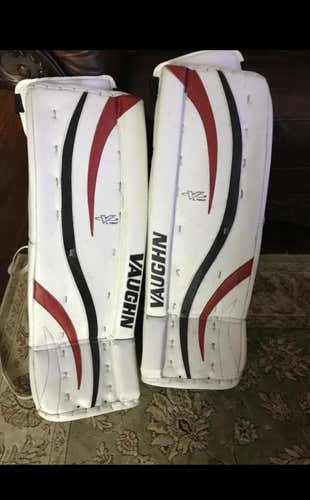 White Used 28"+2” Vaughn Ventus SLR Pro  Goalie Leg Pads