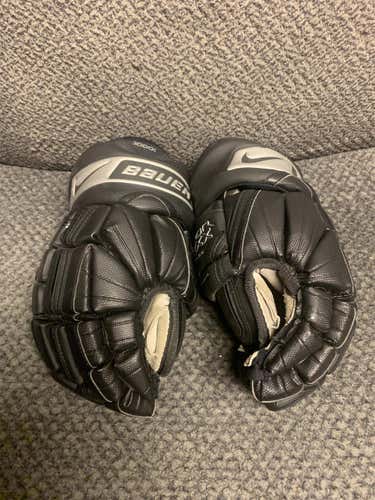Used Bauer Vapor XXXX 14" Gloves