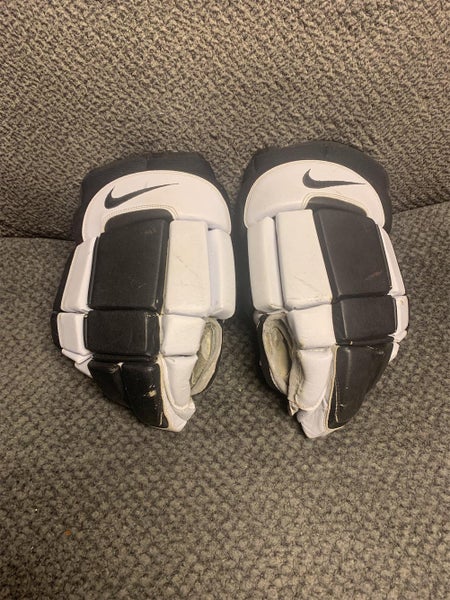 Gloves used Nike