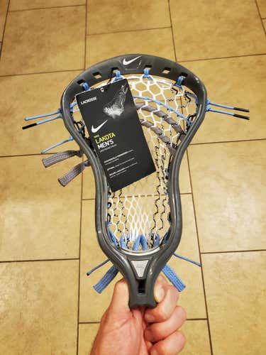 BNWT Nike Lakota 2 Ecd hero3 storm striker Attack & Midfield