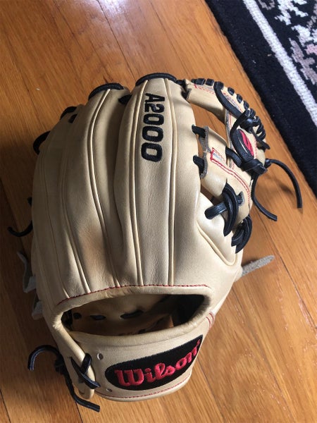 White Used Infield A2000 1786 11.5" Baseball Glove