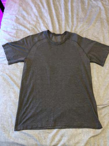 Lululemon Men's Gym Shirt - Large