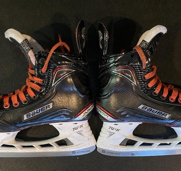 Used Vapor X600 Hockey Skates D&R (Regular) Size 2.5