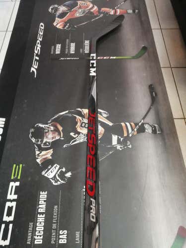 P28 | 95 Flex | CCM JetSpeed RH Grip