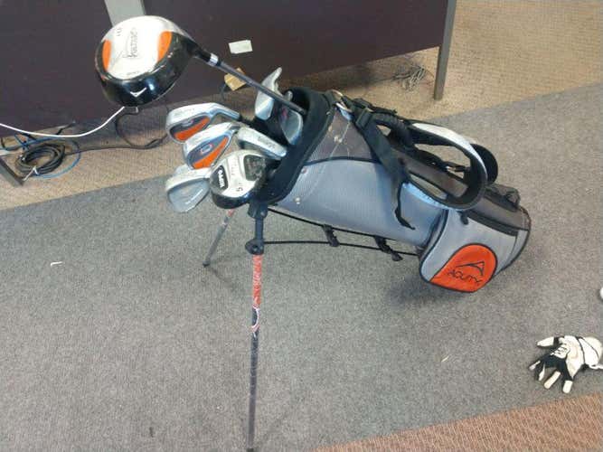 Used Junior Right Handed Clubs (9 CLUB SET W/BAG, BALLS & GLOVE)