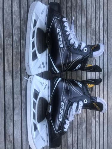 Used Junior Bauer Supreme 190 Hockey Skates EE (Extra Wide) Pro Stock Size 2