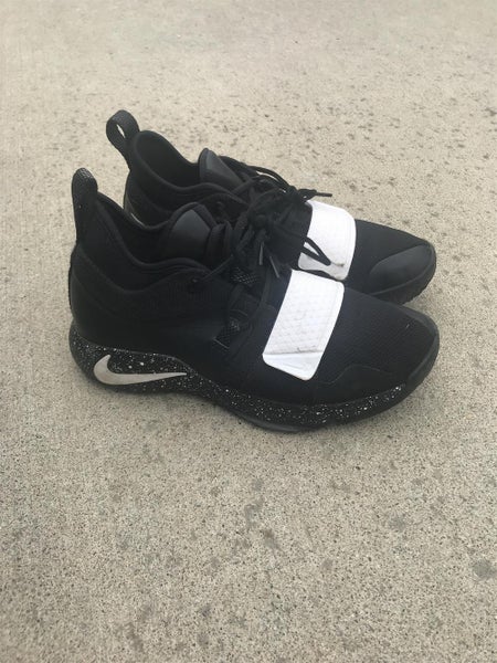Black Men's 8.5 (Women's 9.5) Nike Shoes