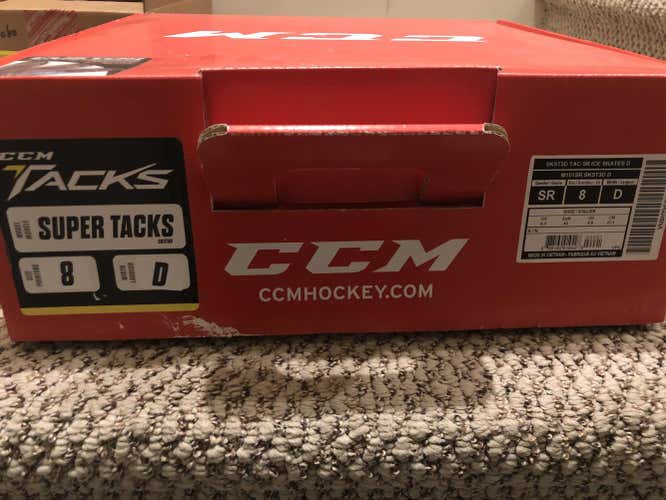 New Senior CCM Hockey Skates D&R (Regular) Size 8