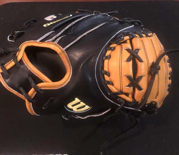 Wilson A2000 Catcher's Glove 32.5"