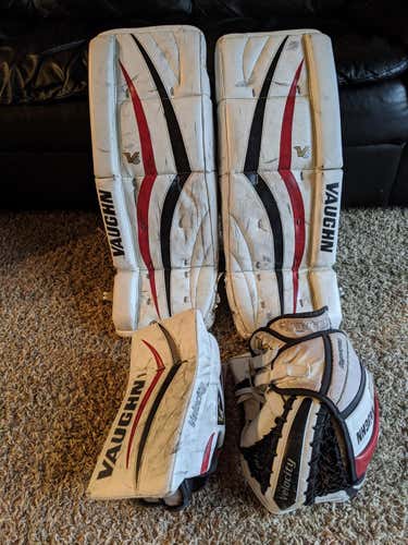 White  Junior 26 + 1" Vaughn Goalie Leg Pads