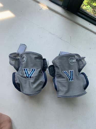 Villanova Maverik Max Arm pads