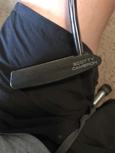 Used Right Handed Select Newport 2 mid 35" Putter