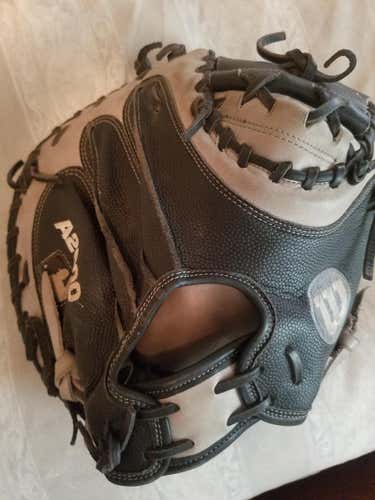 Used High School/College Wilson Right Handed A2000 Catcher's Glove 34"