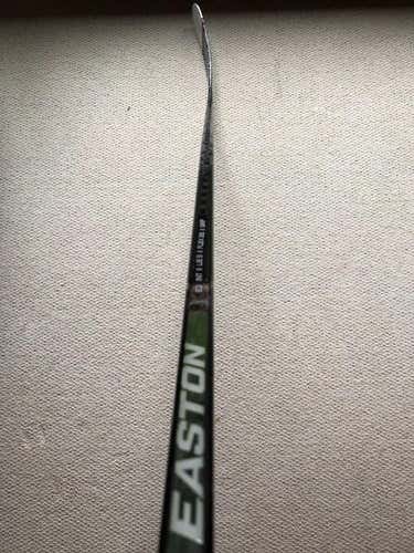 Used Intermediate Easton Right Handed Synergy 850 Hockey Stick Mid