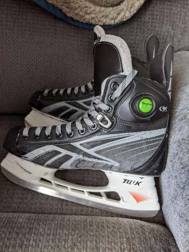 Senior Used Reebok 9k Hockey Skates D&R (Regular) Pro Stock Size 10