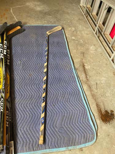 Used Right Handed SE Heel Hockey Stick