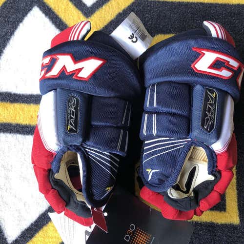 New Junior CCM Super Tacks Gloves 11"