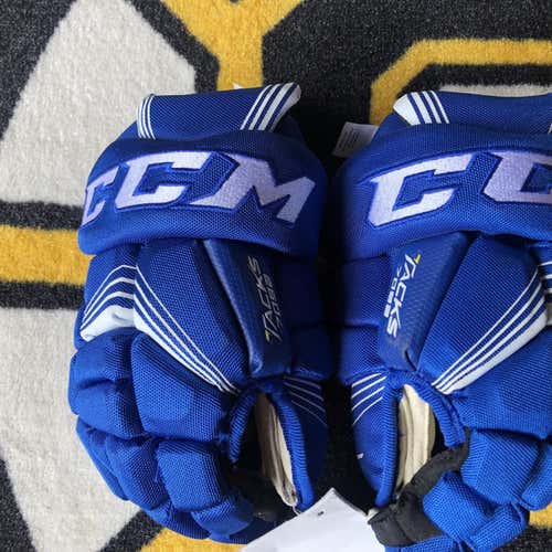 New Junior CCM Tacks 7092 Gloves 10"