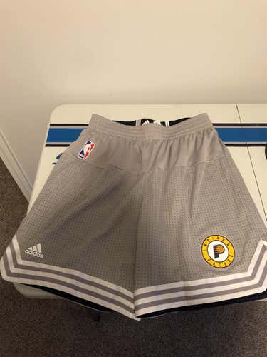 Pacers Gray Men's XL Adidas Shorts