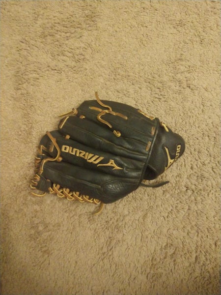 Black Used Adult Mizuno Left Handed Pitcher's Professional model Baseball Glove 11.75"