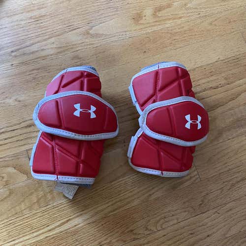 Used Medium Under Armour Command Pro Arm Pads